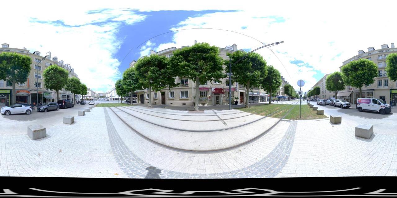 Logis Hotel Du Chateau Caen Esterno foto
