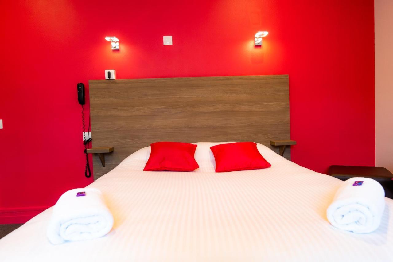 Logis Hotel Du Chateau Caen Esterno foto