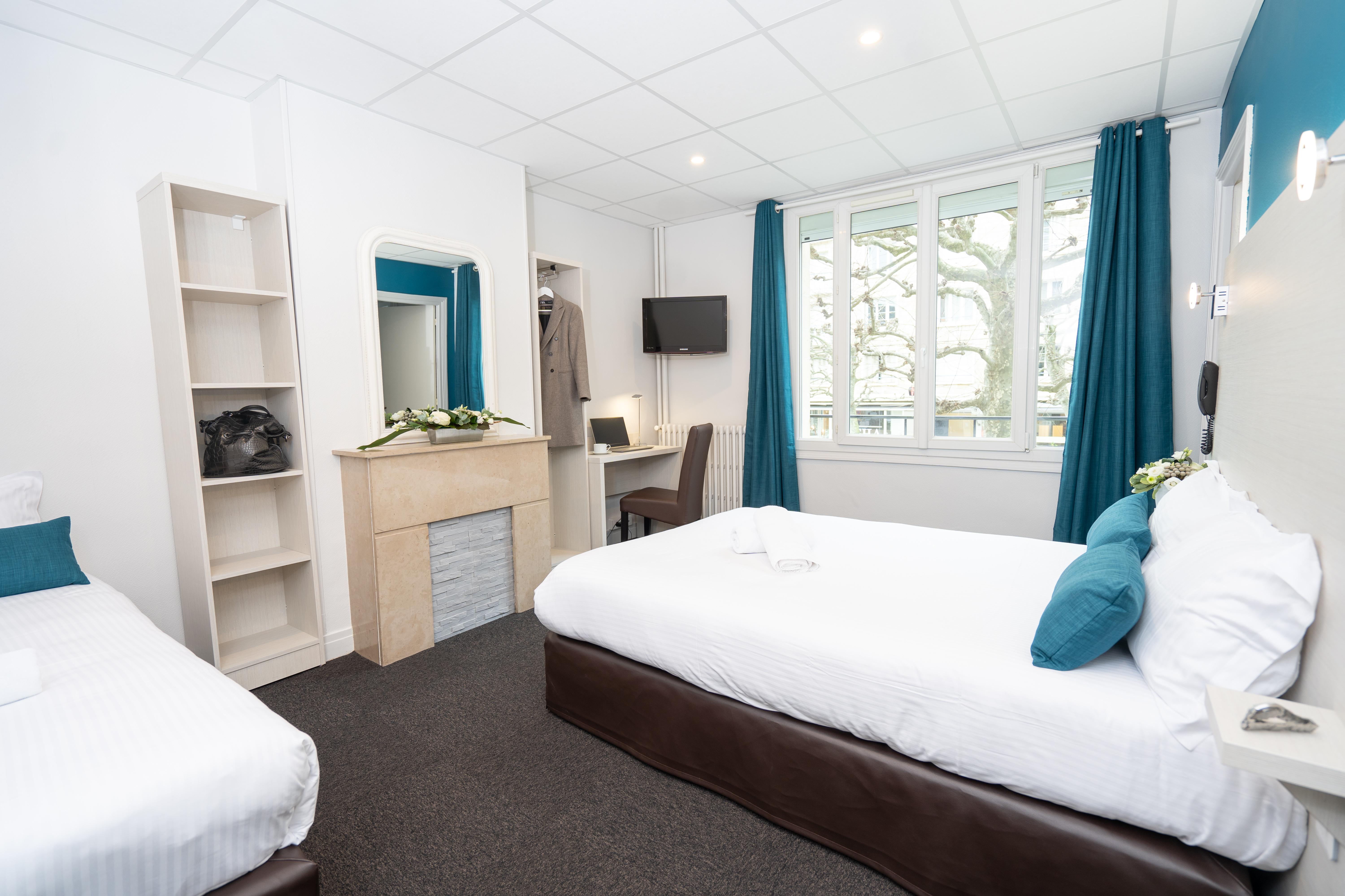 Logis Hotel Du Chateau Caen Esterno foto