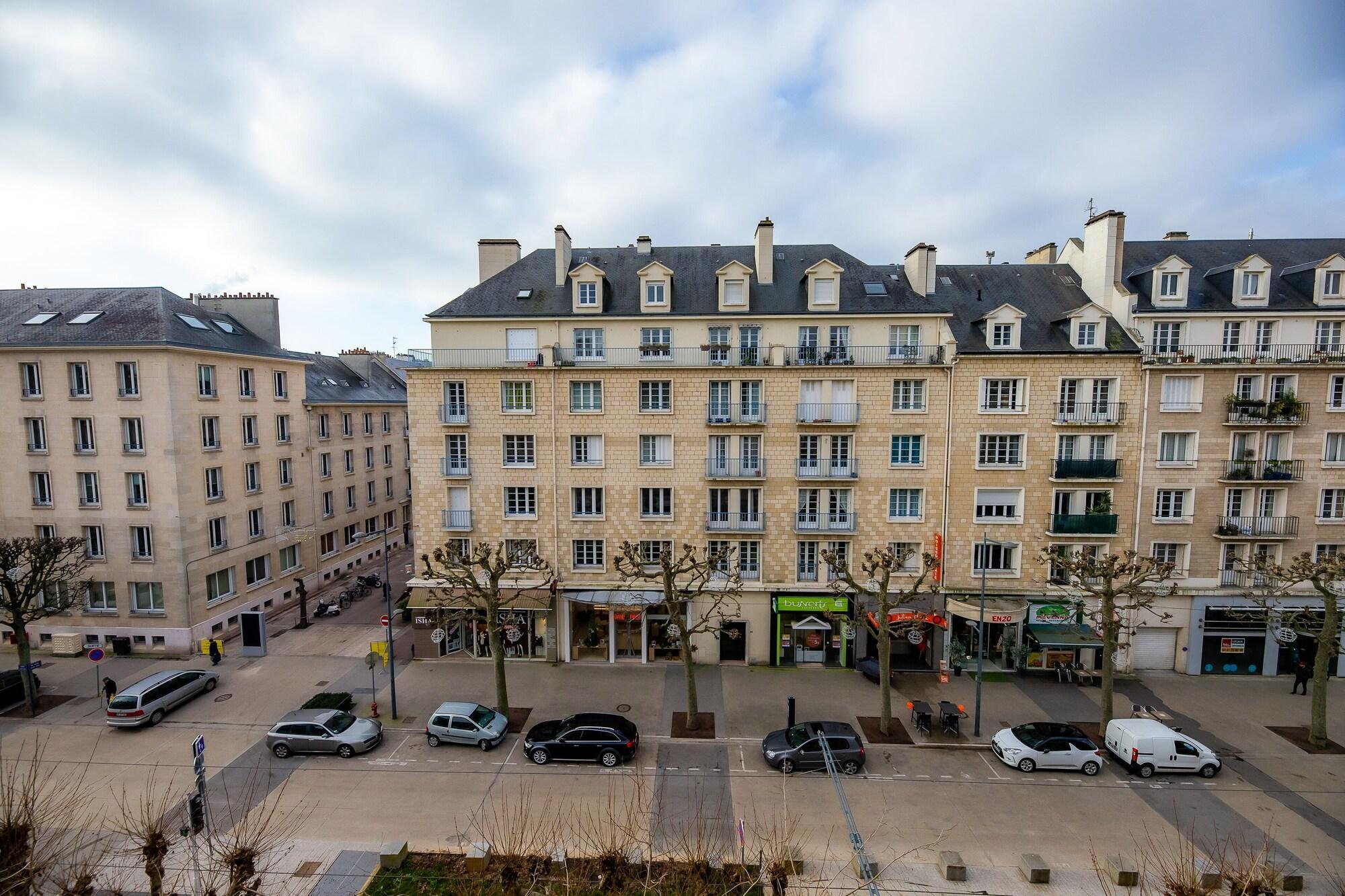Logis Hotel Du Chateau Caen Esterno foto