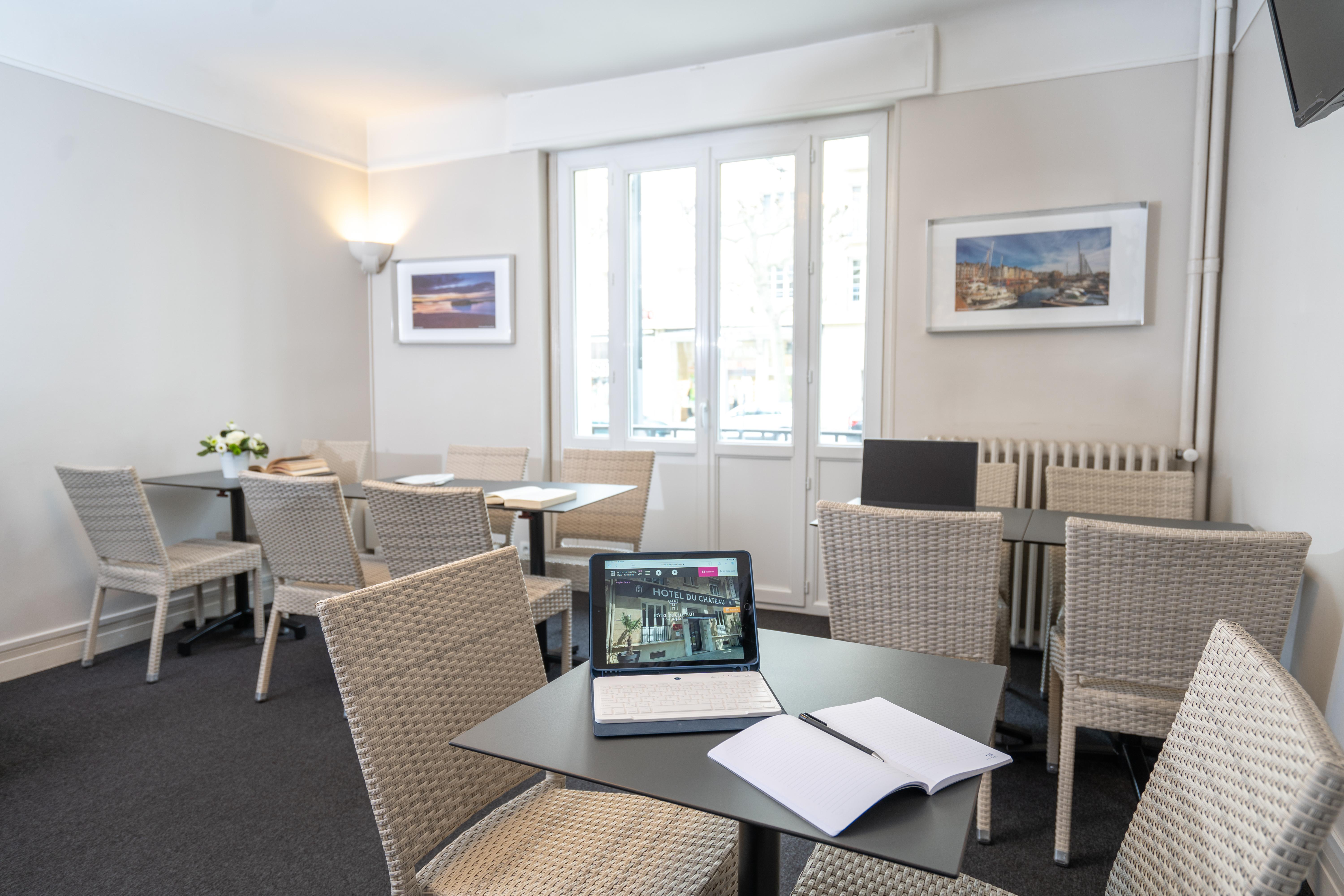 Logis Hotel Du Chateau Caen Esterno foto