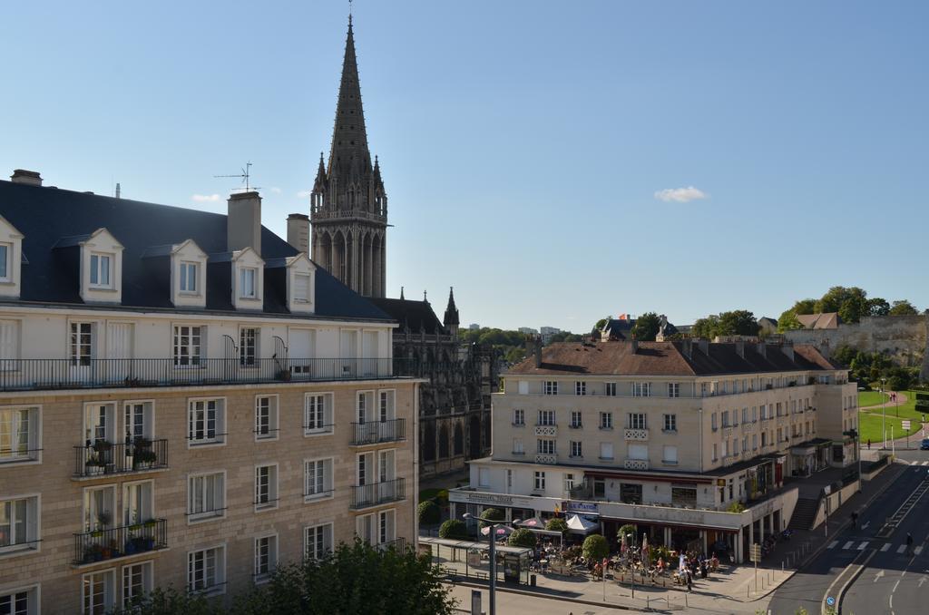 Logis Hotel Du Chateau Caen Esterno foto