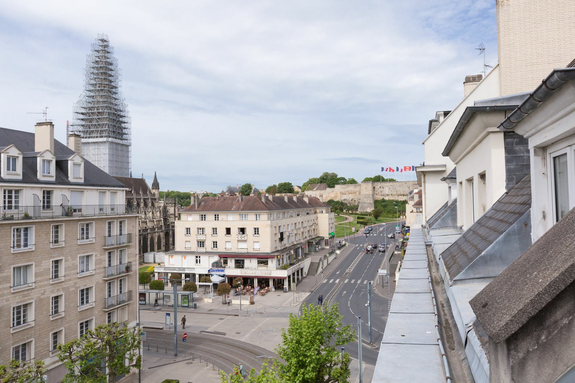 Logis Hotel Du Chateau Caen Esterno foto