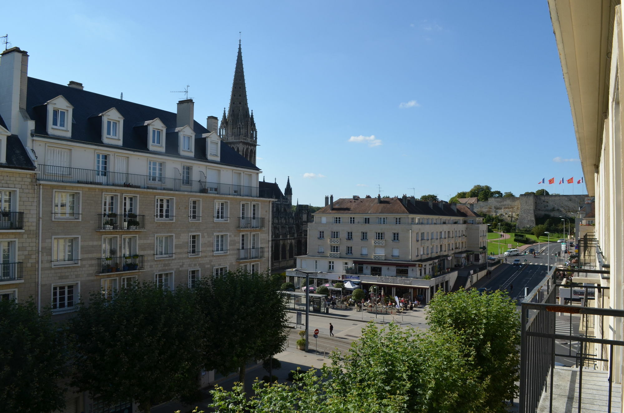 Logis Hotel Du Chateau Caen Esterno foto