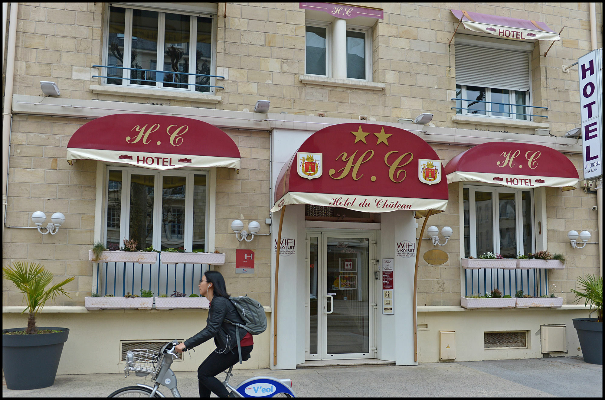 Logis Hotel Du Chateau Caen Esterno foto